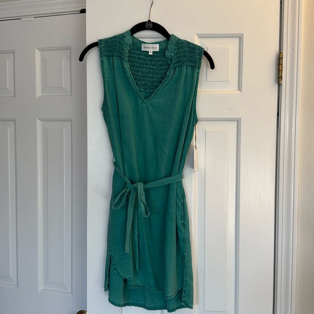 Bella Dahl green dress with belt. Brand new